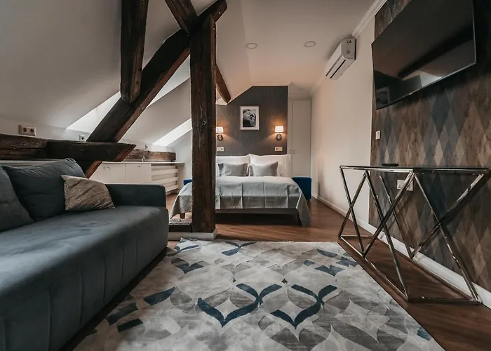 Room42 - Suites & Apartments