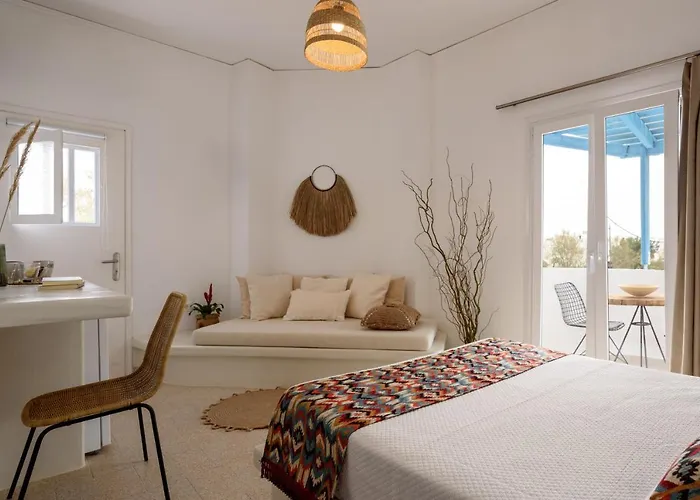 Cal Day Rooms Santorini