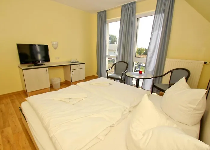 F-1010 Strandhaus Moenchgut B&B Doppelzimmer Nr 35