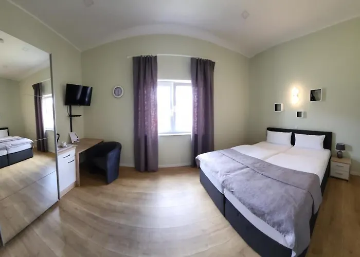 Lutz Motel