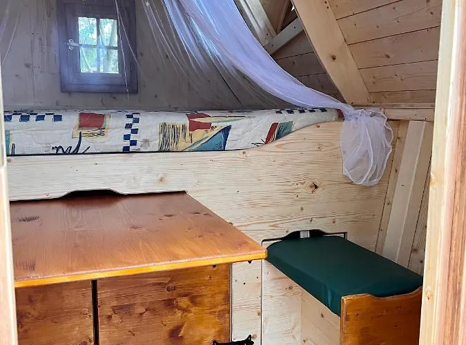 Märchenhütte- Campen am Wald und See