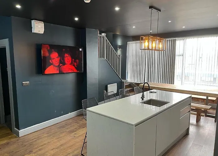Swan Street Townhouse Hot Tub & Roof Terrace
