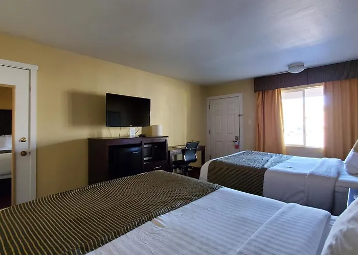 Ramada By Wyndham Flagstaff East