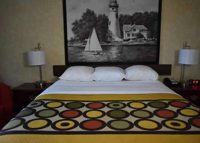 Super 8 By Wyndham Maumee Perrysburg Toledo Area