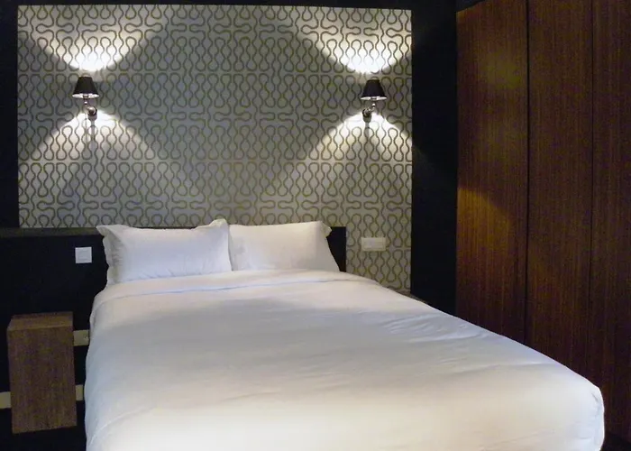 Hotels in Chatou