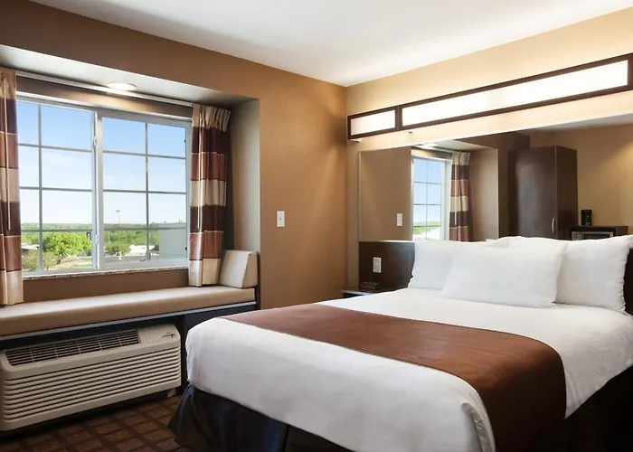 Microtel Inn & Suites By Wyndham Kenedy Karnes City