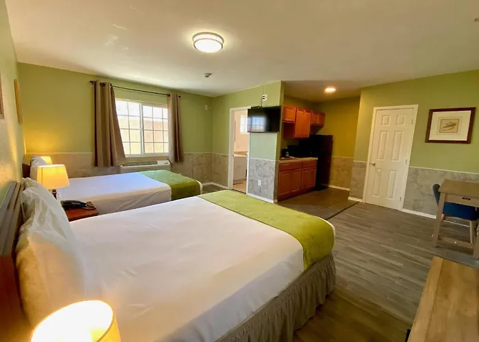 Europa Inn & Suites