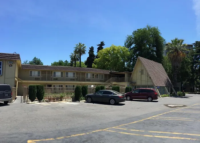 Discovery Inn