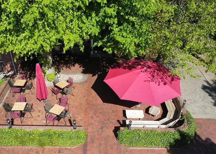 Boutique Hotel Lindenhof, Bed & Breakfast
