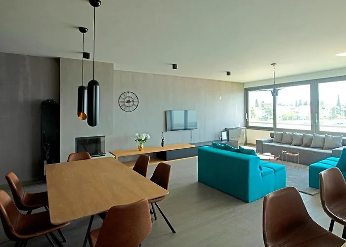 The View Luxury Residence With Pool