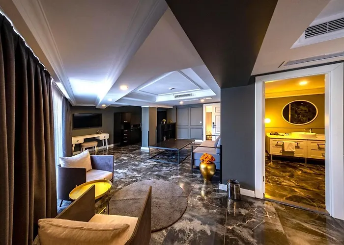 B Loft Hotel