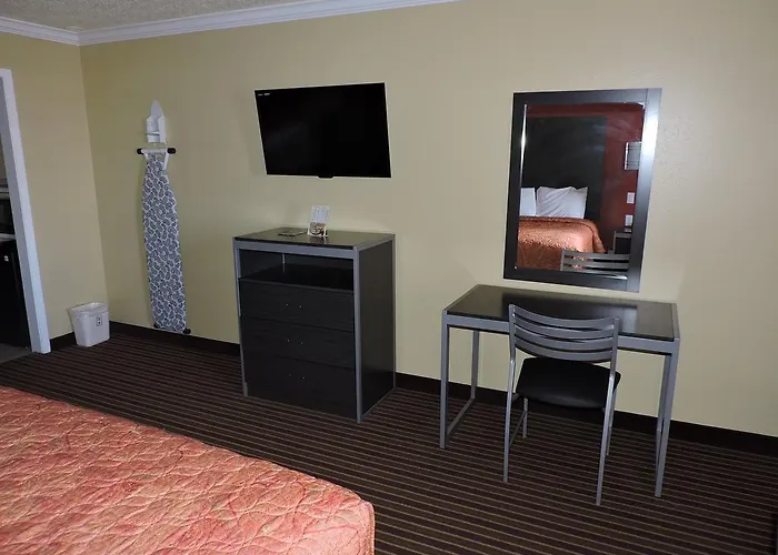 Liberty Hill Motels