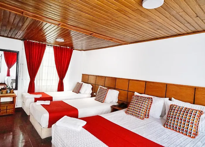 Hotel Embajada Real