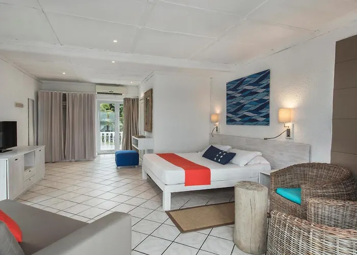Astroea Beach Hotel (Adults Only)