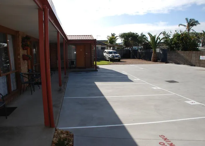 Cunningham Shore Motel