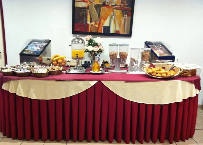 Comfort Hotel Poissy Technoparc