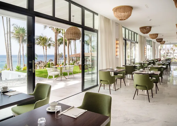 Puerto del Carmen (Lanzarote) Golf hotels