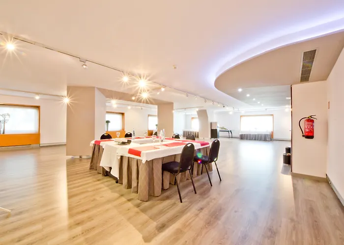 Aparthotel Atenea Valles