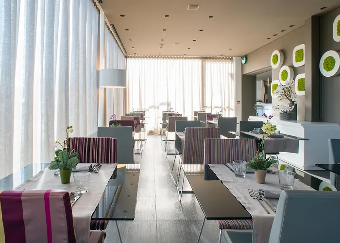 8Piuhotel