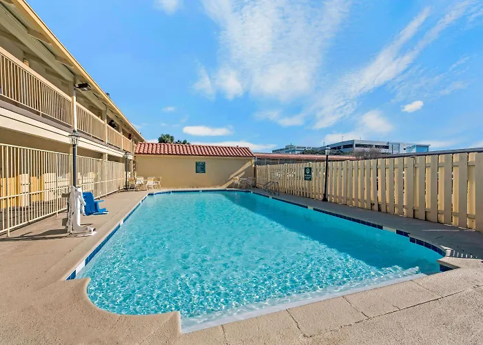 La Quinta Inn By Wyndham New Orleans Causeway
