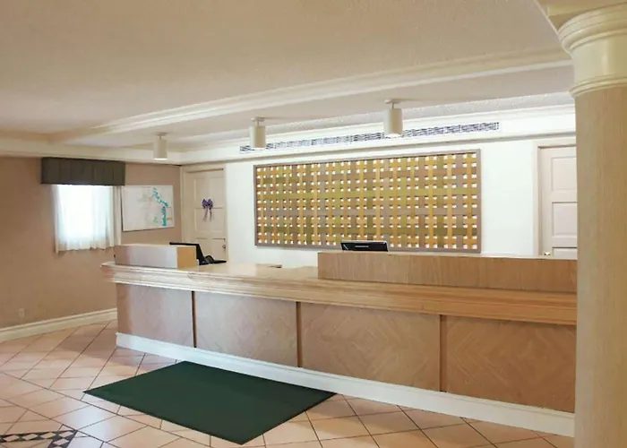 Baymont By Wyndham Houston La Porte