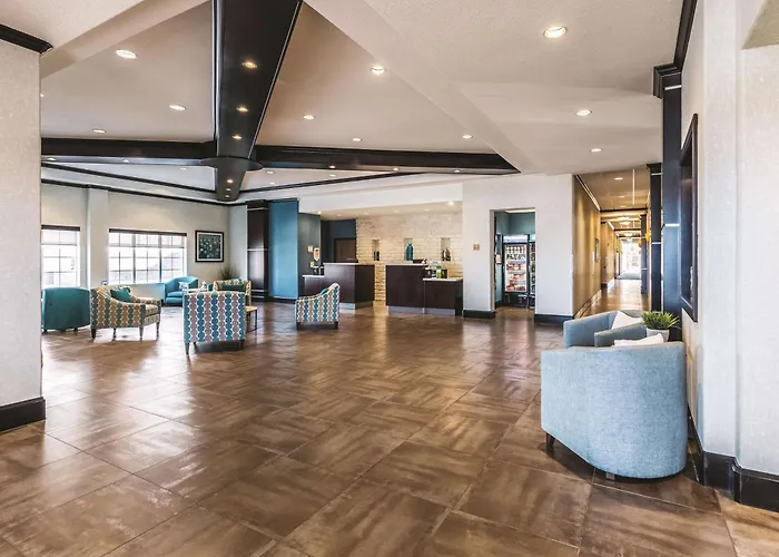 Grand Prairie Boutique Hotels