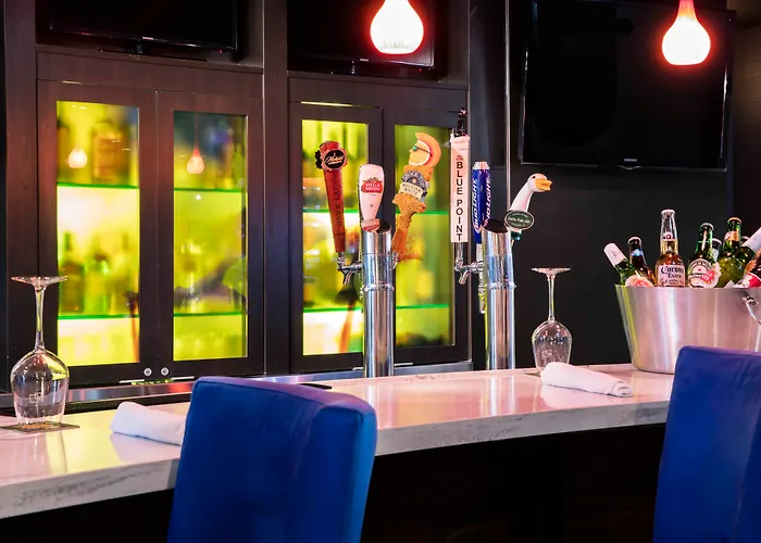 Courtyard By Marriott Miami Aventura Mall