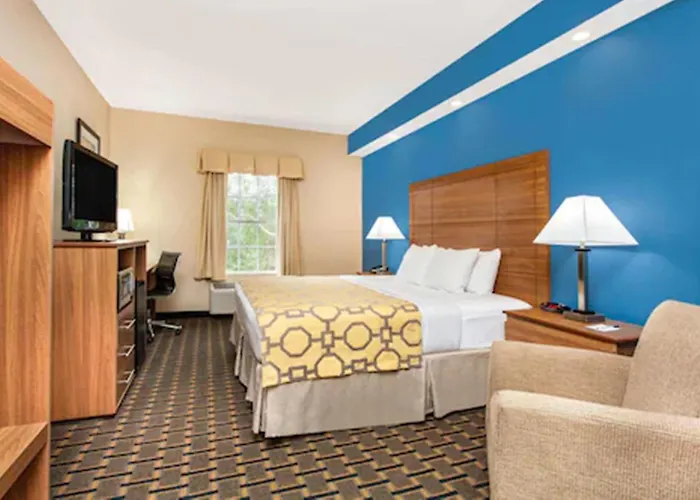 Baymont By Wyndham Jacksonville/Butler Blvd