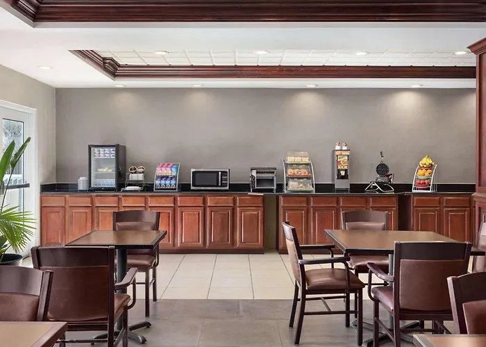 Wingate By Wyndham Southport