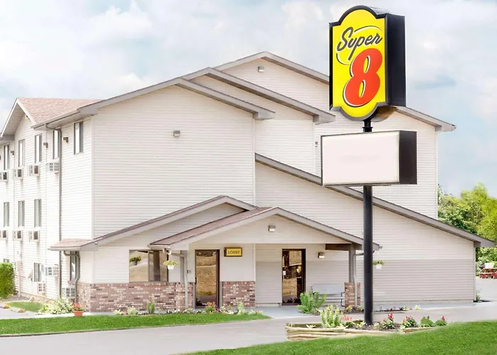 Super 8 By Wyndham Kent/Akron Area