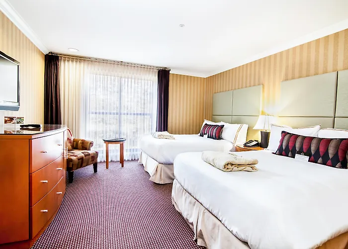 Executive Suites Hotel & Conference Center, Metro Vancouver