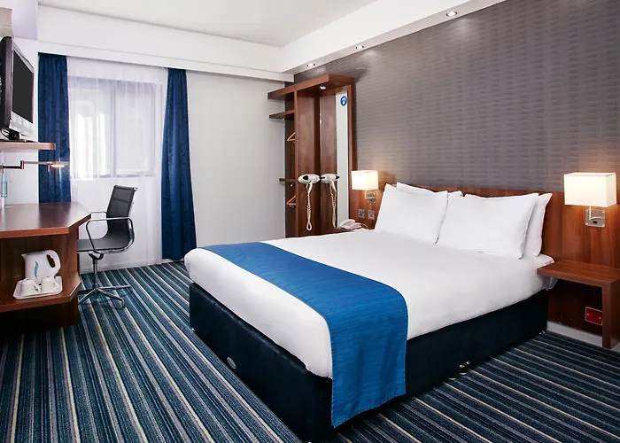 Holiday Inn Express Belfast City By Ihg