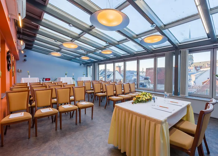Avalon Hotel & Conferences