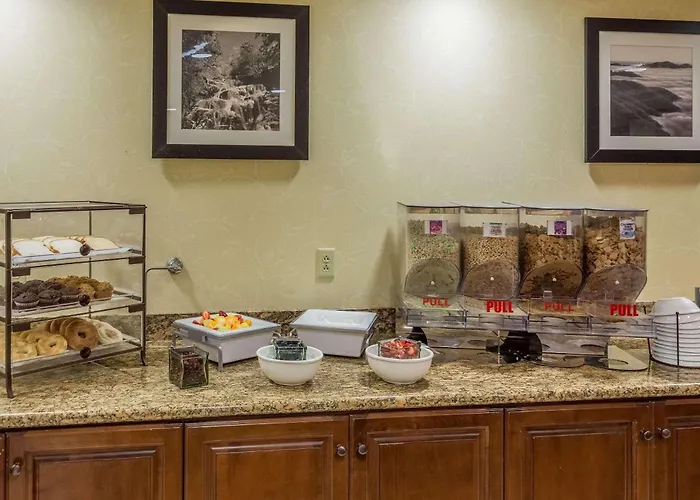 Country Inn & Suites By Radisson, Knoxville At Cedar Bluff, Tn