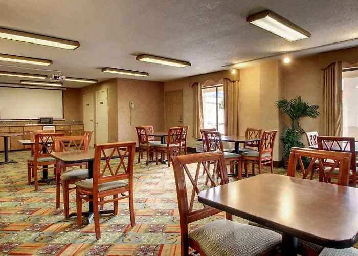 Rodeway Inn North Ridgeland