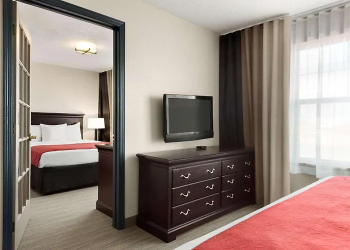 Country Inn & Suites By Radisson, Kansas City At Village West, Ks