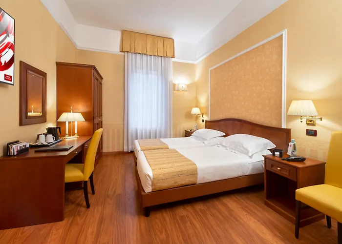 Lancaster Hotel