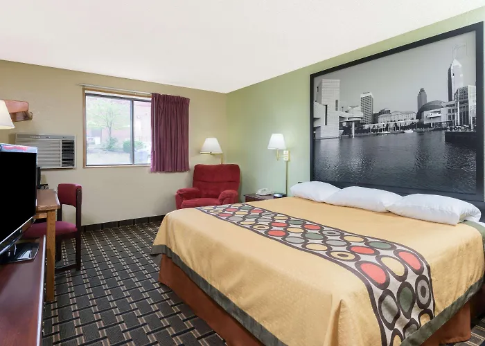 Super 8 By Wyndham Twinsburg/Cleveland Area