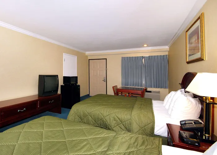 Quality Inn Near City Of Hope