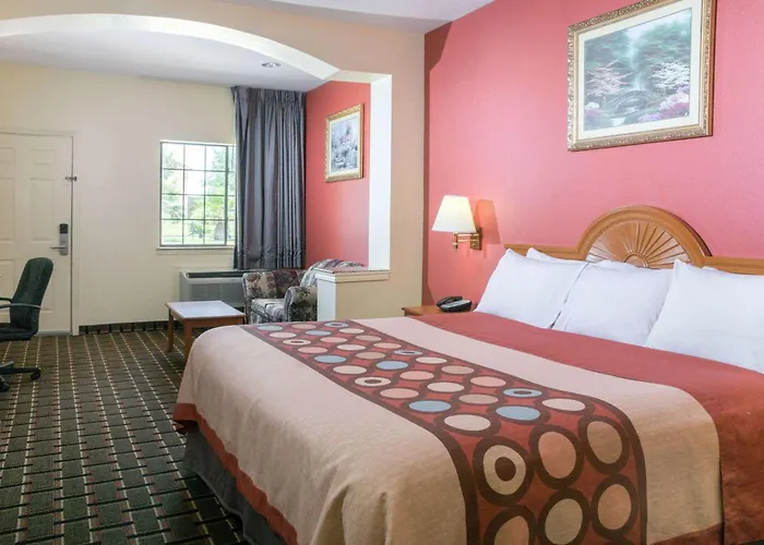 Super 8 By Wyndham Stafford Sugarland Area