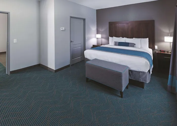 La Quinta Inn & Suites By Wyndham Fort Worth Arlington West