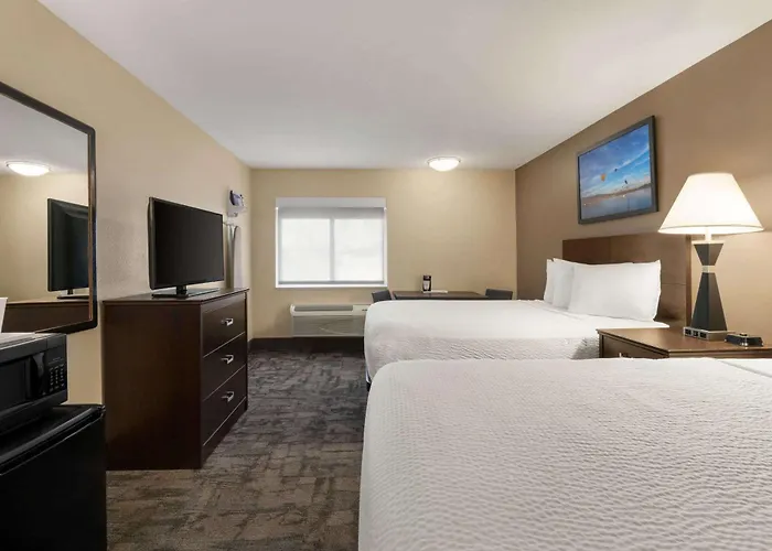 Travelodge By Wyndham Lake Havasu