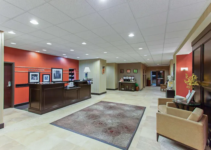 Hampton Inn & Suites Roseville