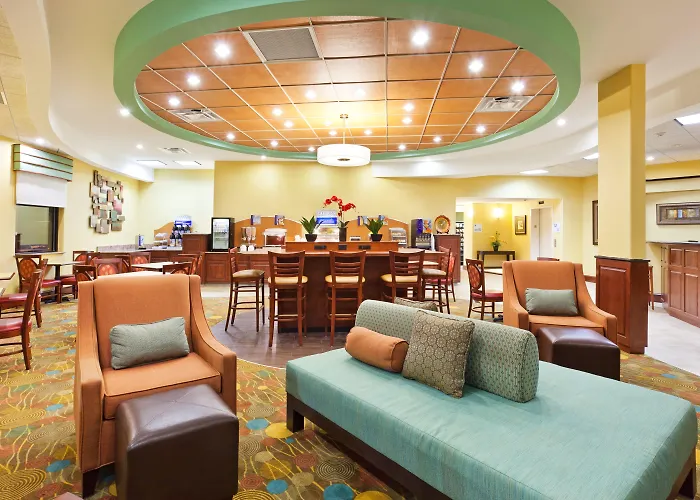 Holiday Inn Express & Suites Greensboro - I-40 Atwendover By Ihg