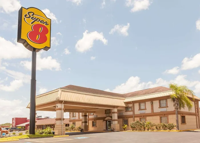 Super 8 By Wyndham Kingsville