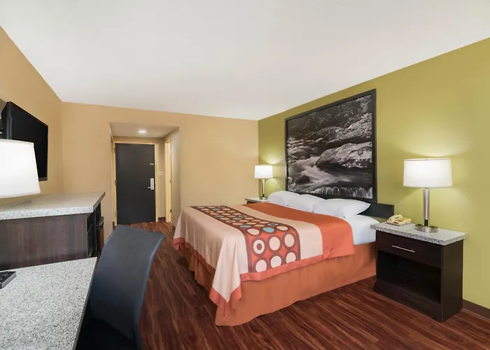 Super 8 By Wyndham Raleigh North East