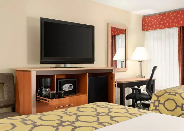 Baymont By Wyndham North Dartmouth Fall River