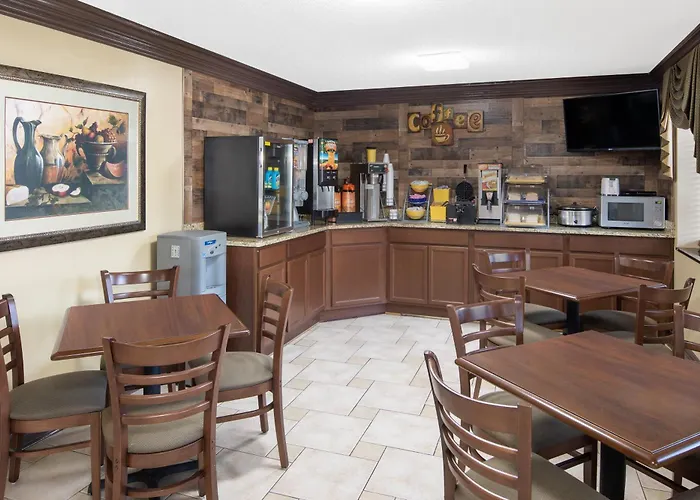 Days Inn By Wyndham Tupelo