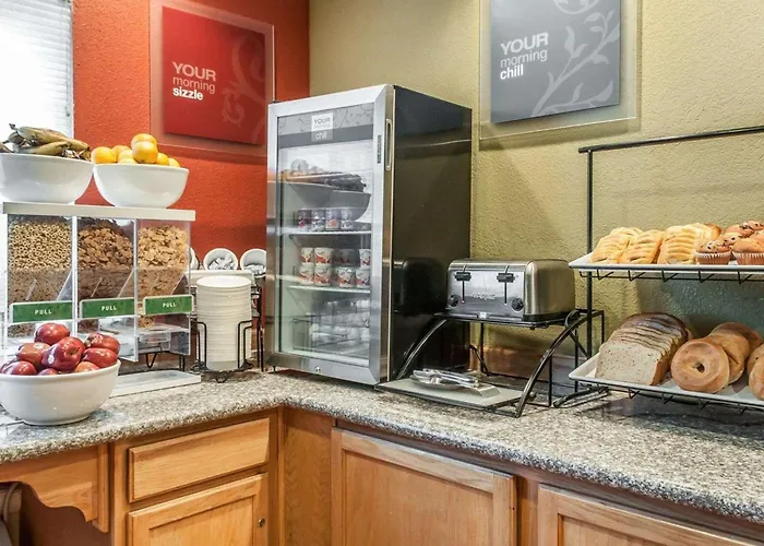 Quality Inn & Suites Farmington
