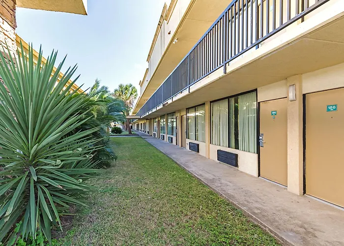 Econo Lodge Baytown